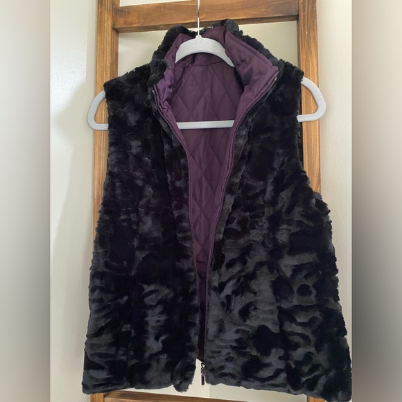 Women’s reversible quilted vest. - Picture 3 of 4